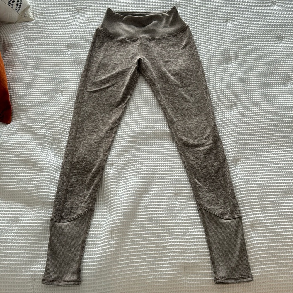 Alo Alosoft high-waist leggings - size XS